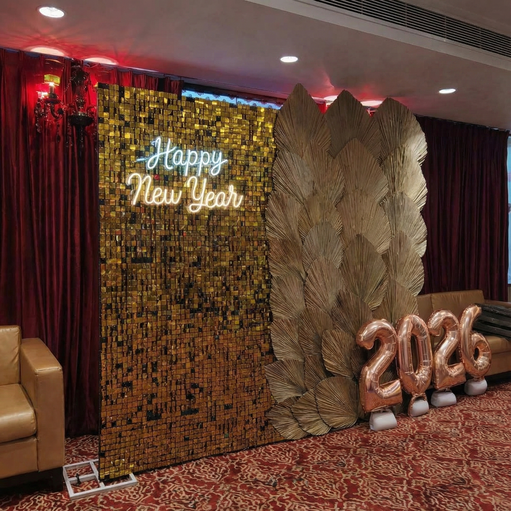 Amber Shimmer & Palm New Year Decor