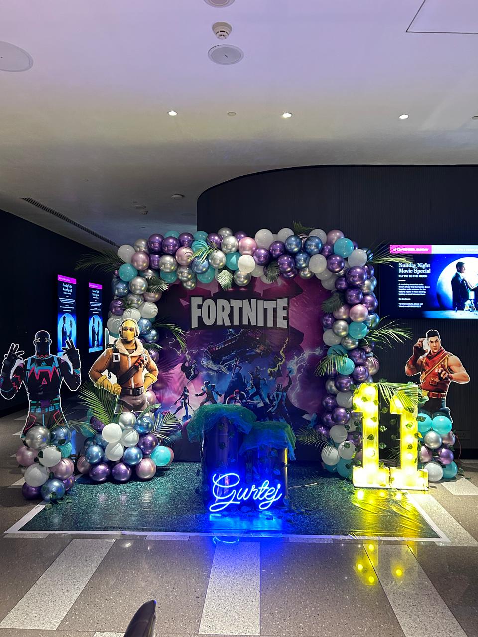 Fortnite theme decor
