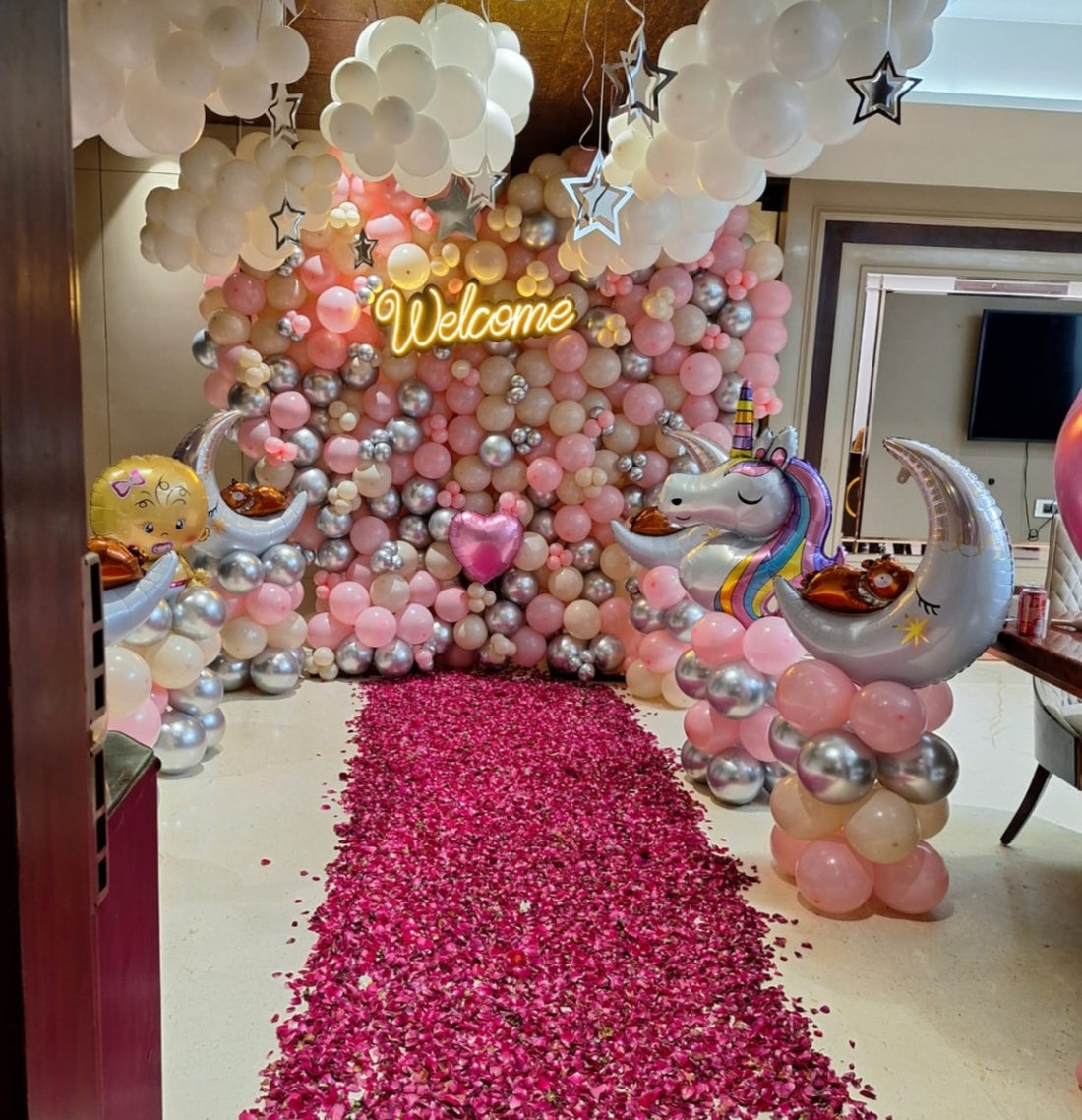 Welcome baby balloon decoration