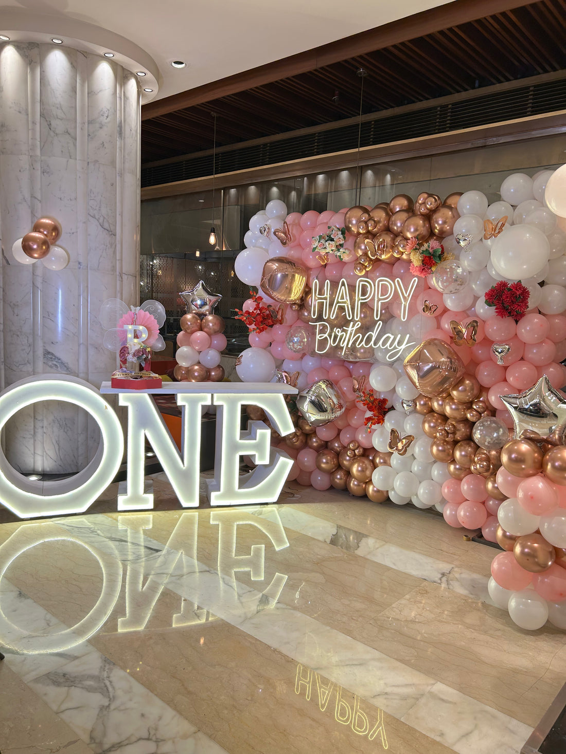 1st birthday balloon wall